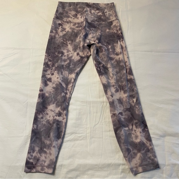 EUC Lululemon Align Leggings 23” Diamond Dye - Picture 3 of 9